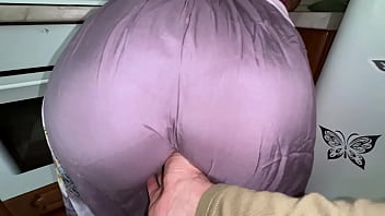 Amateur stepson discovers mature stepmom's big ass for taboo anal encounter